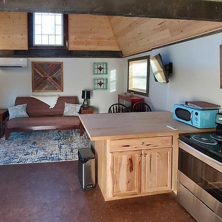 Rustic Hendersonville Farm Studio With Private Deck Esterno foto