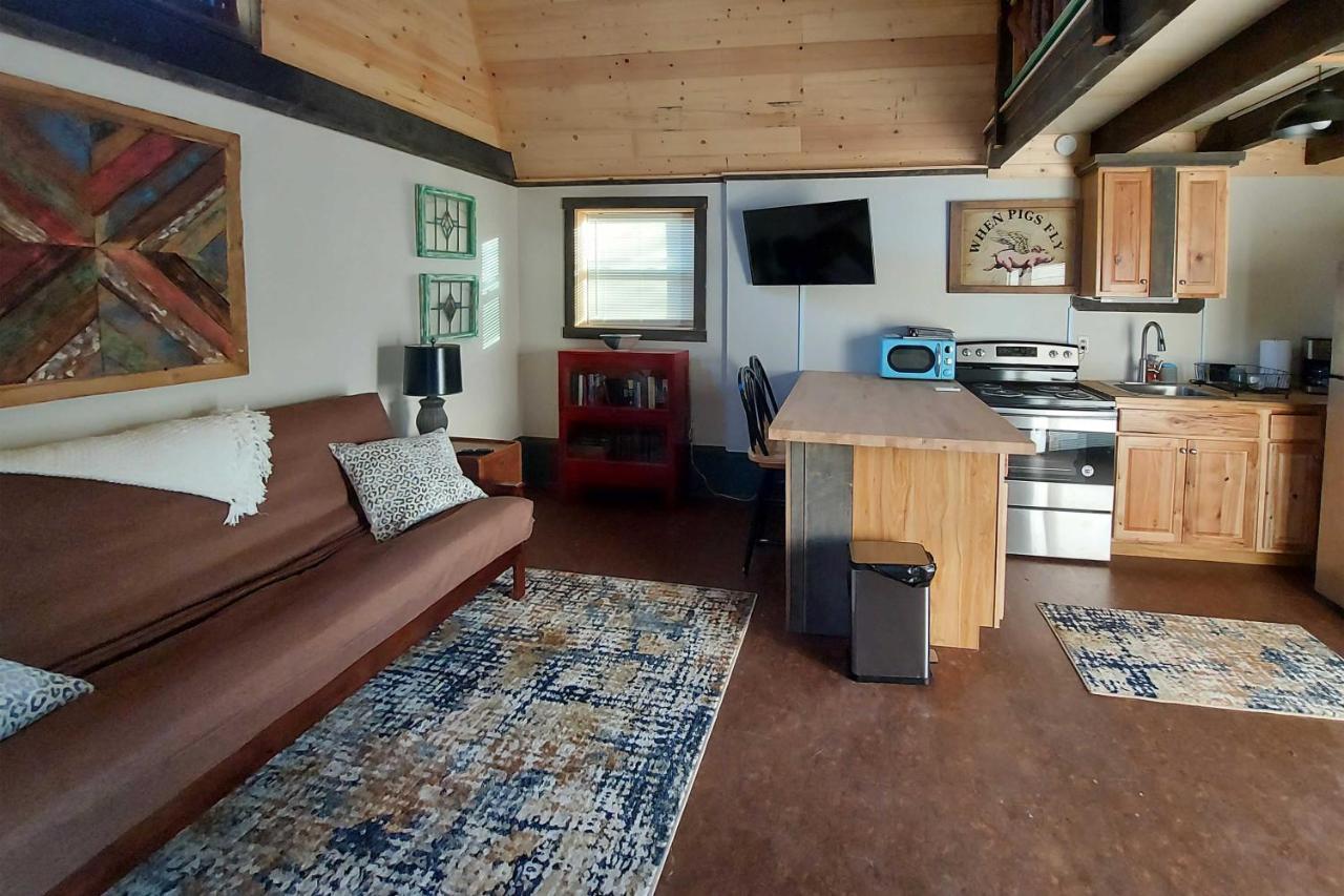 Rustic Hendersonville Farm Studio With Private Deck Esterno foto