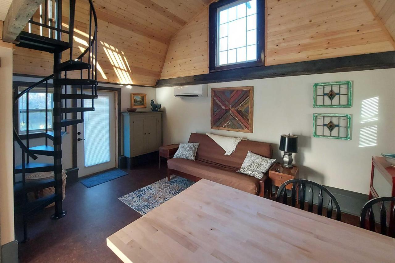 Rustic Hendersonville Farm Studio With Private Deck Esterno foto