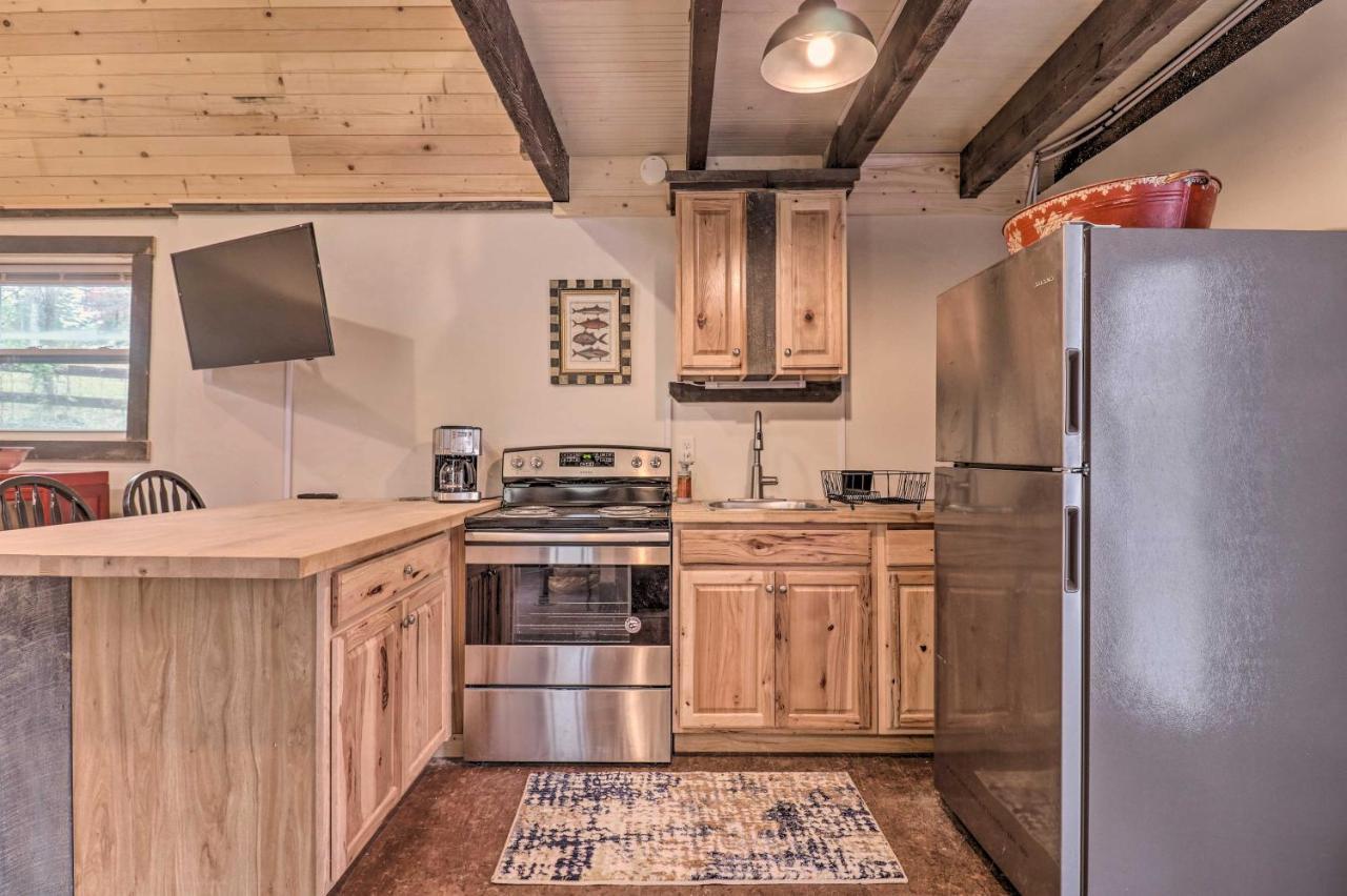 Rustic Hendersonville Farm Studio With Private Deck Esterno foto