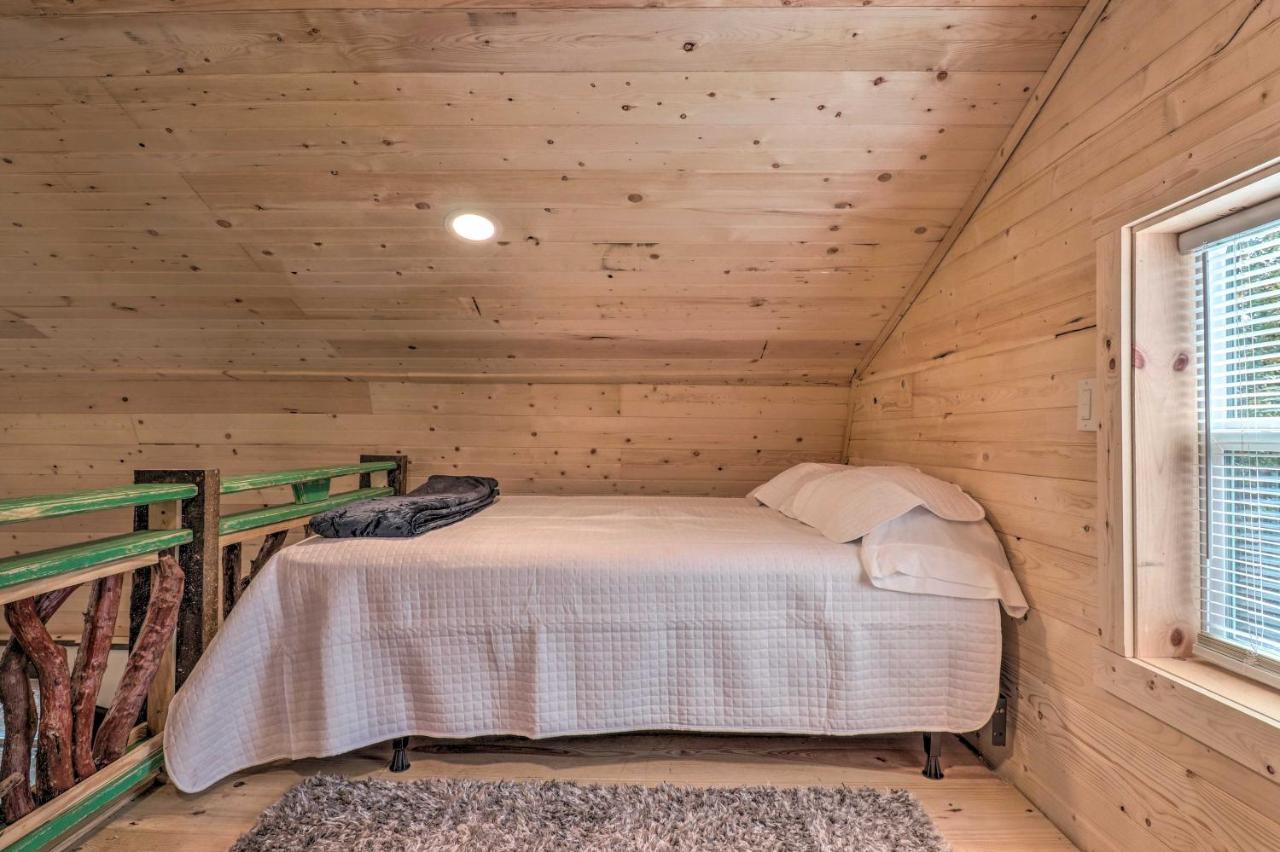 Rustic Hendersonville Farm Studio With Private Deck Esterno foto