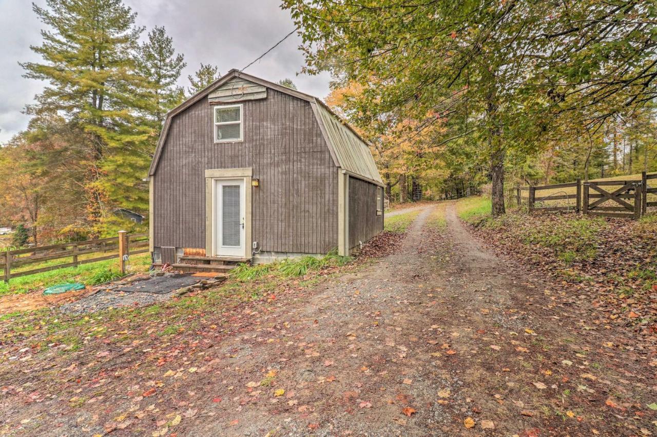 Rustic Hendersonville Farm Studio With Private Deck Esterno foto