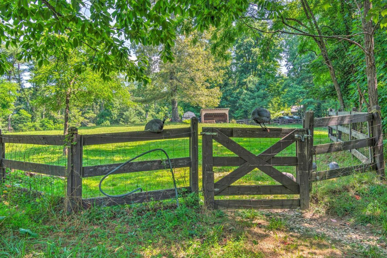 Rustic Hendersonville Farm Studio With Private Deck Esterno foto