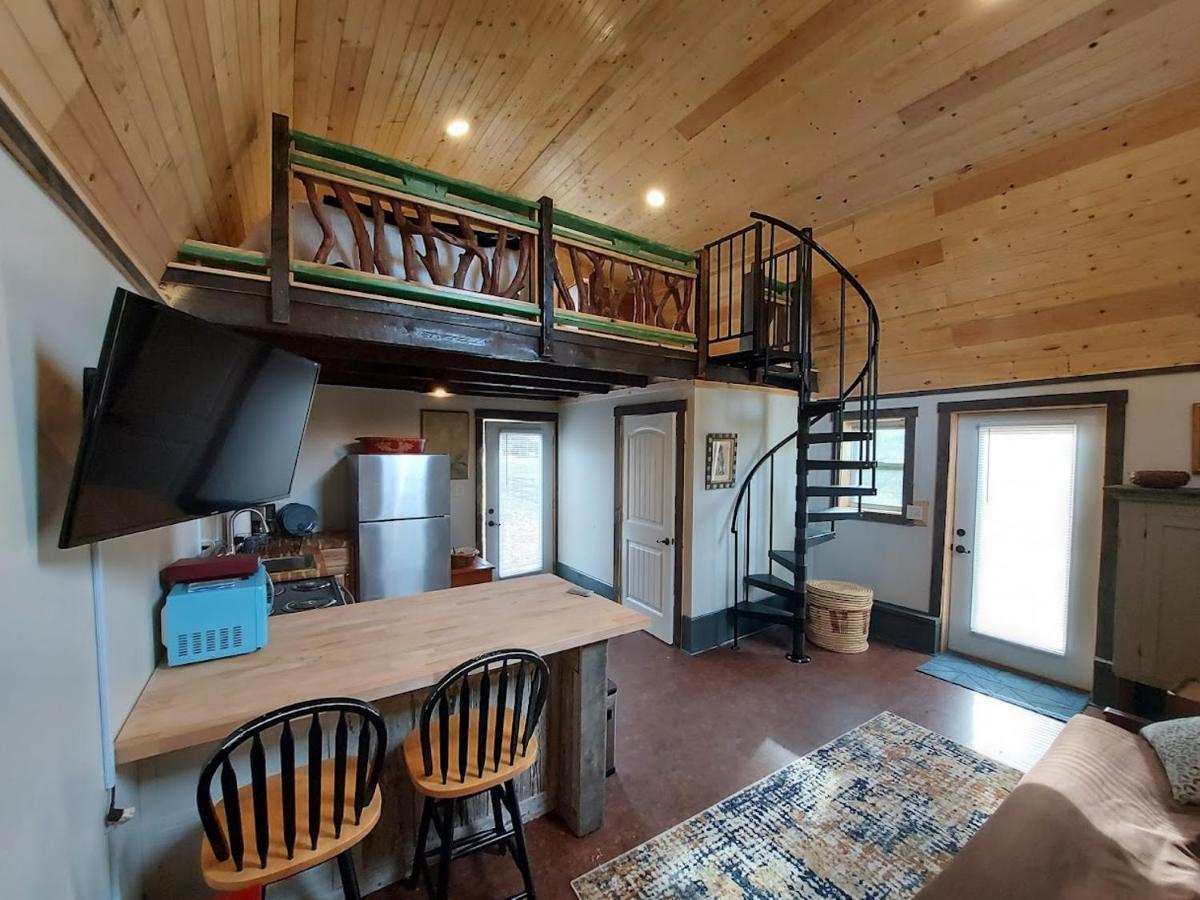 Rustic Hendersonville Farm Studio With Private Deck Esterno foto