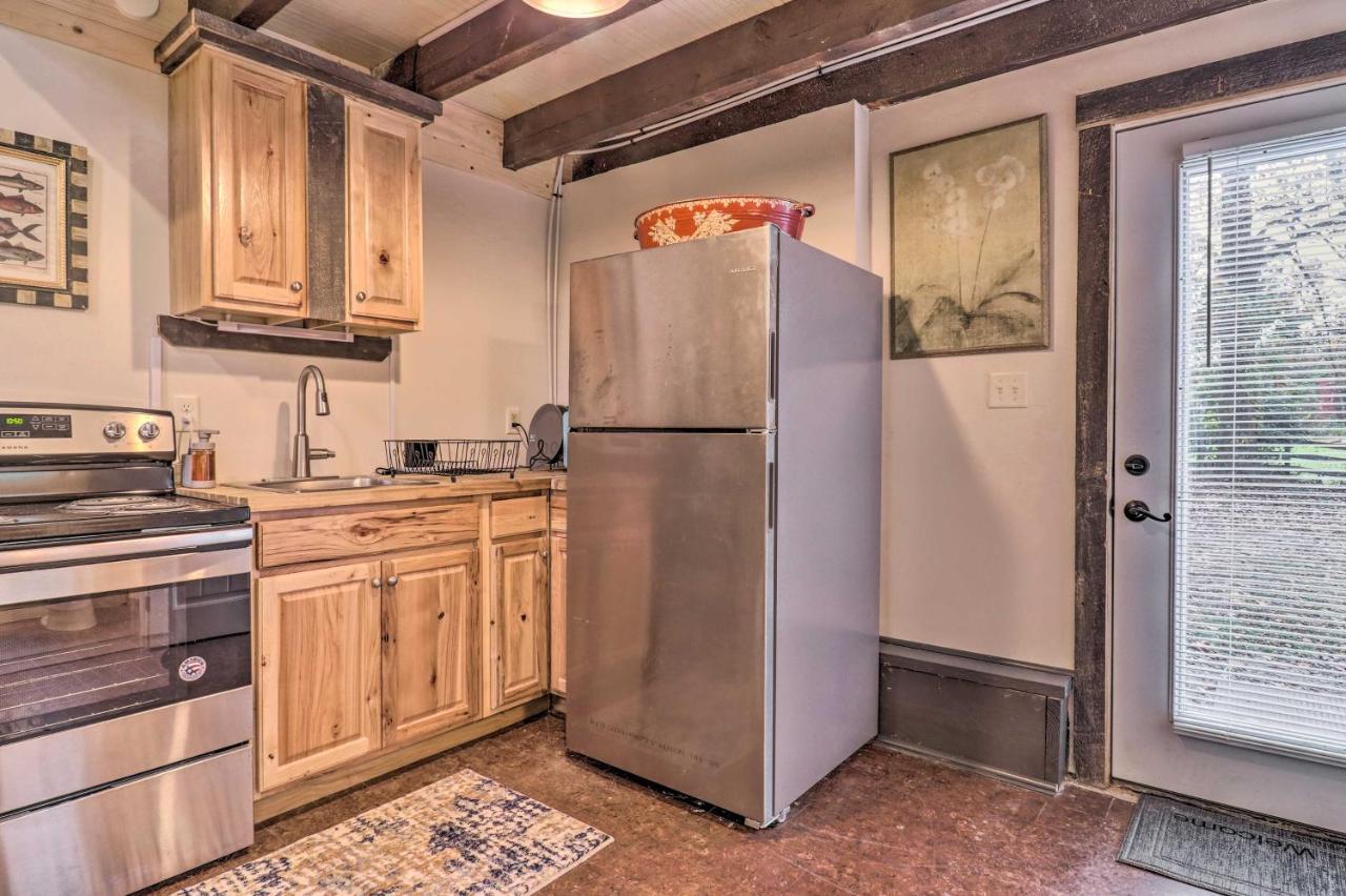 Rustic Hendersonville Farm Studio With Private Deck Esterno foto